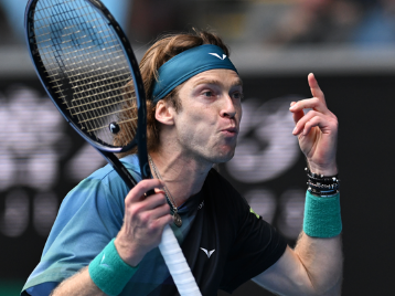 了她在自由 了她在自由