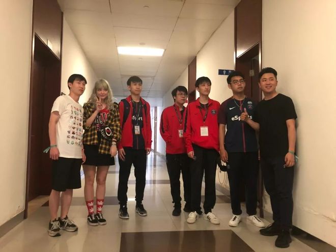 眼认出 眼认出